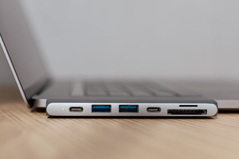 Hub USB-C para portátil: los 5 que más conectores te dan