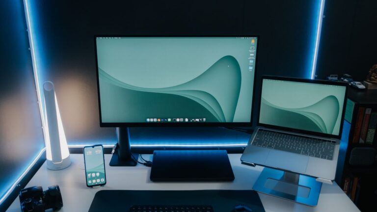Monitor 4K USB-C: los 5 que cargan y muestran con un cable