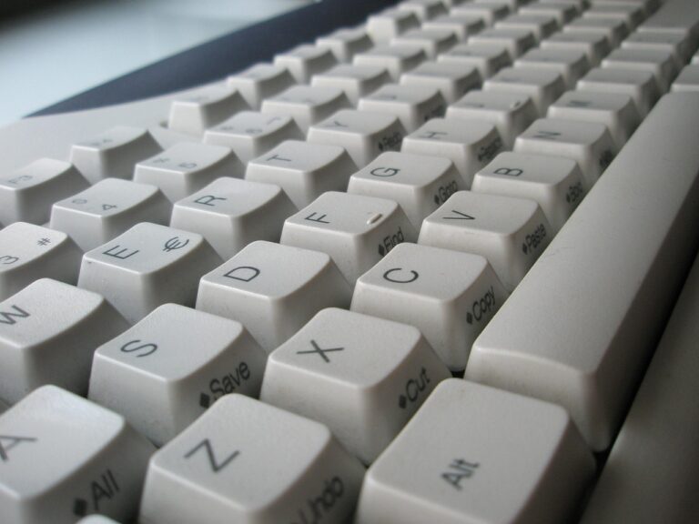 Teclado ergonómico split: los 5 que salvan las muñecas