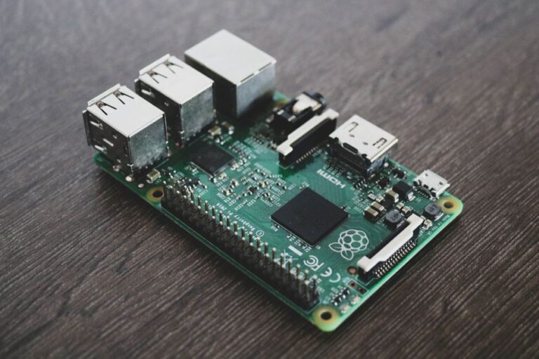 Raspberry Pi 5 kit completo: los 5 para empezar a crear proyectos