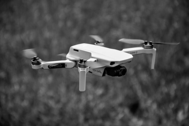 Dron con cámara estabilizada: los 5 que graban sin vibrar