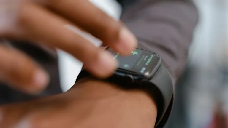 Smartwatch barato con pulsómetro: 5 opciones por menos de 50€