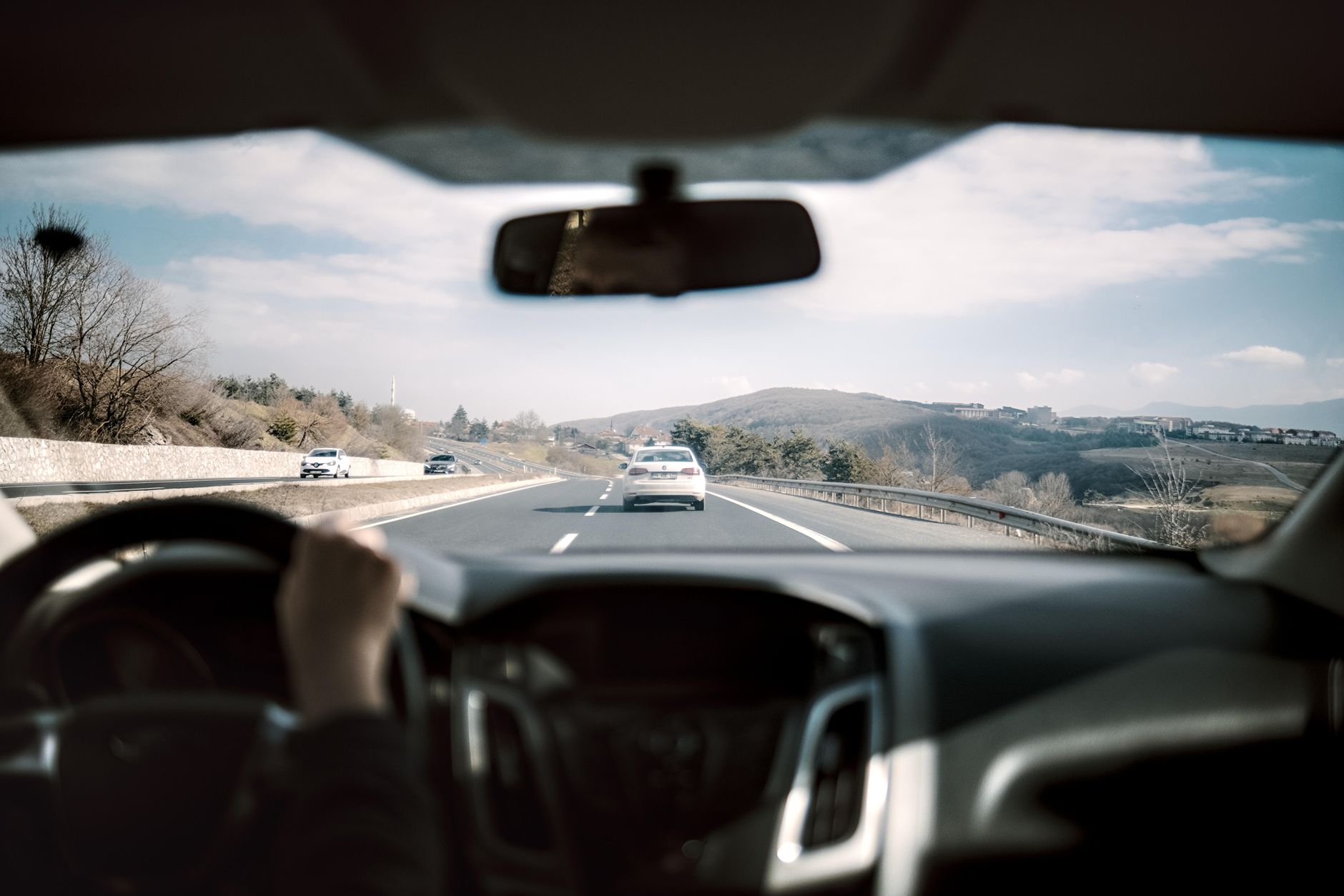 Cámara dashcam con WiFi instalada en coche