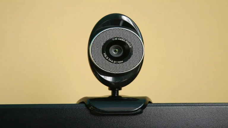 Webcam con luz anular: las 5 que iluminan sin lámpara